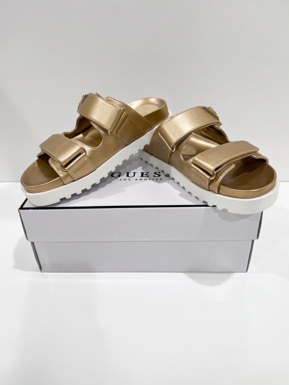 Guess Fabula Lug Sole Logo Slide Sandals Adjustable Straps Metallic Gold 6 NEW